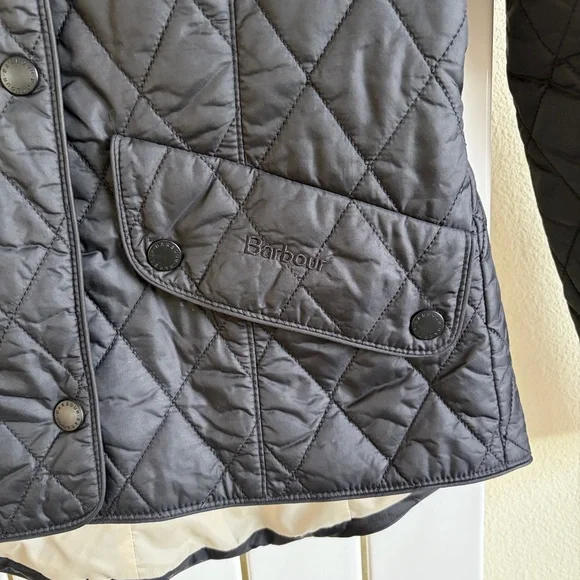 Barbour Women's Flyweight Cavalry Quilted Jacket - Picture 5 of 14